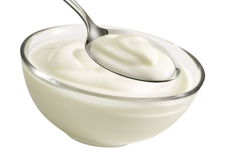 O iogurte natural é um dos melhores alimentos saudáveis