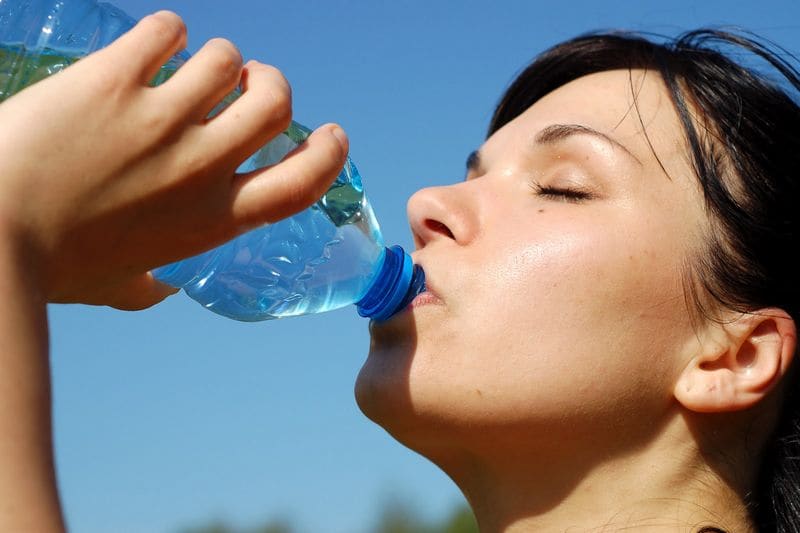 Saiba quais os benefícios da água para a saúde