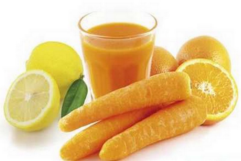 Sucos para emagrecer: cenoura com limão