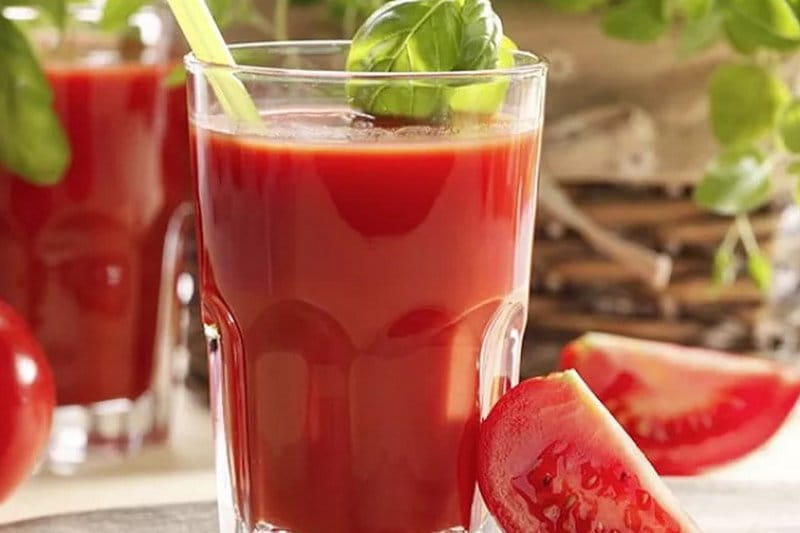 Sucos para emagrecer: tomate com pimenta e limão