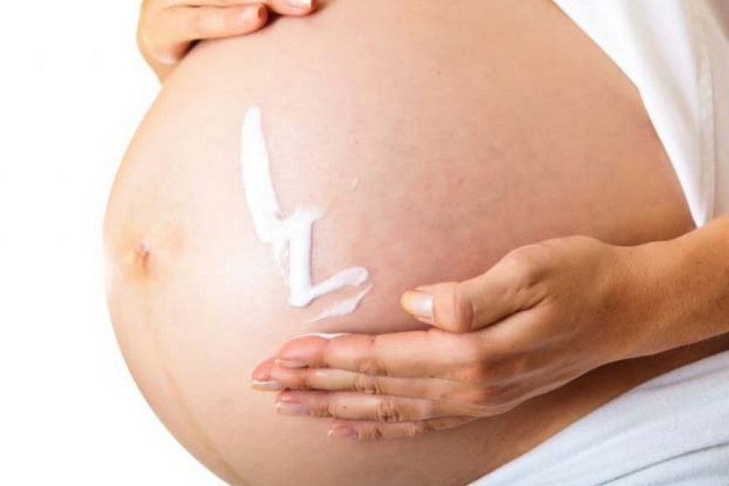 Saiba o que fazer para evitar estrias na gravidez